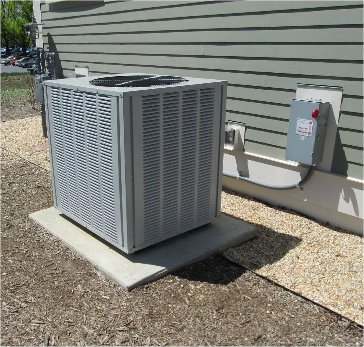 AC Not Cooling in Brooklyn? Check the Symptoms First
